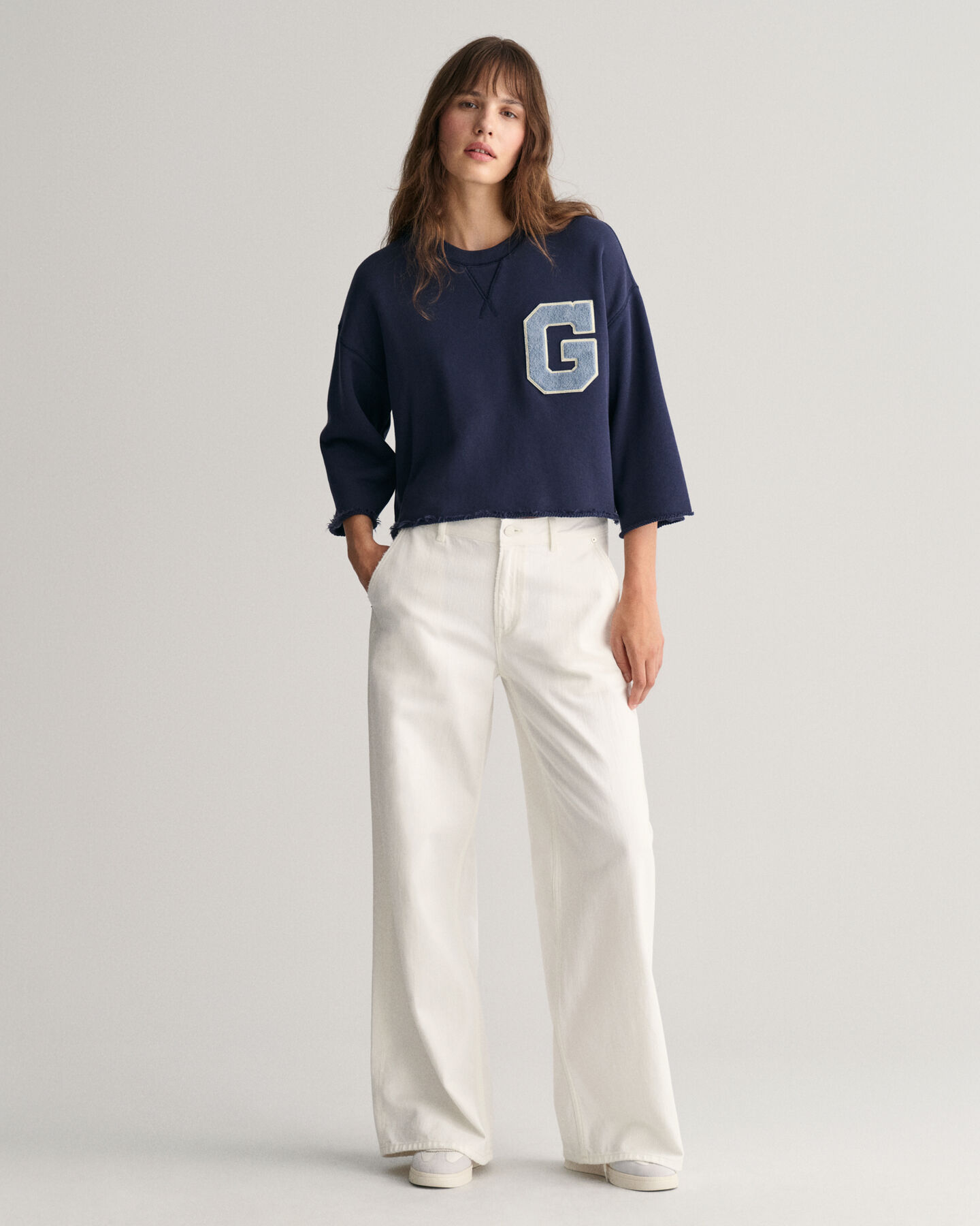 Verk&uuml;rztes G Badge Kurzarm Sweatshirt