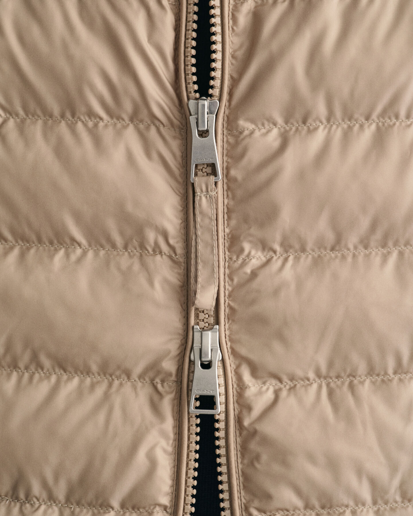 Leichte Steppjacke im Bomberstil