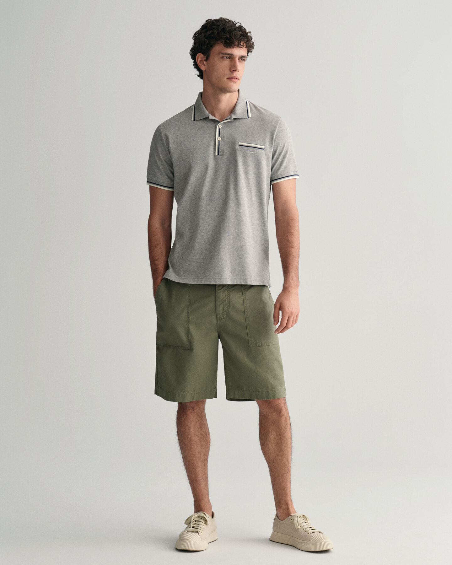 Piqu&eacute; Poloshirt mit Randstreifen in 2&nbsp;Farben