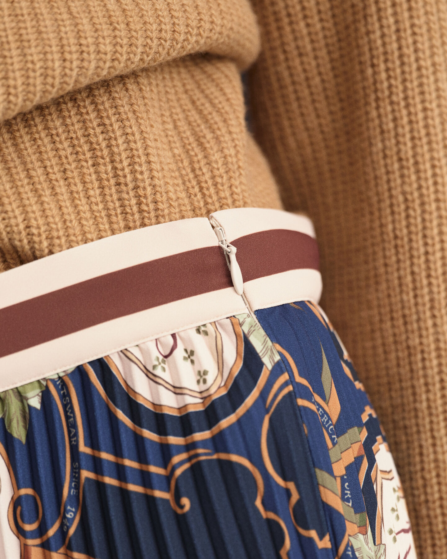 American Luxe Faltenrock