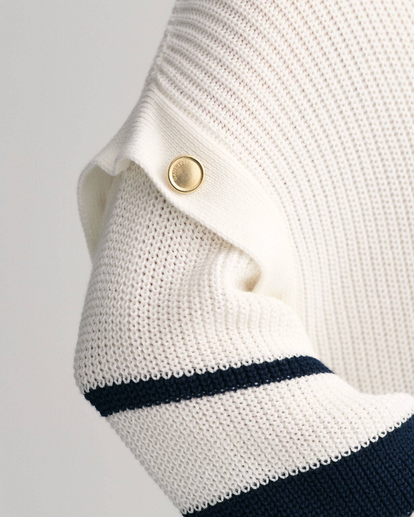 Oversized Rundhalspullover mit Streifen