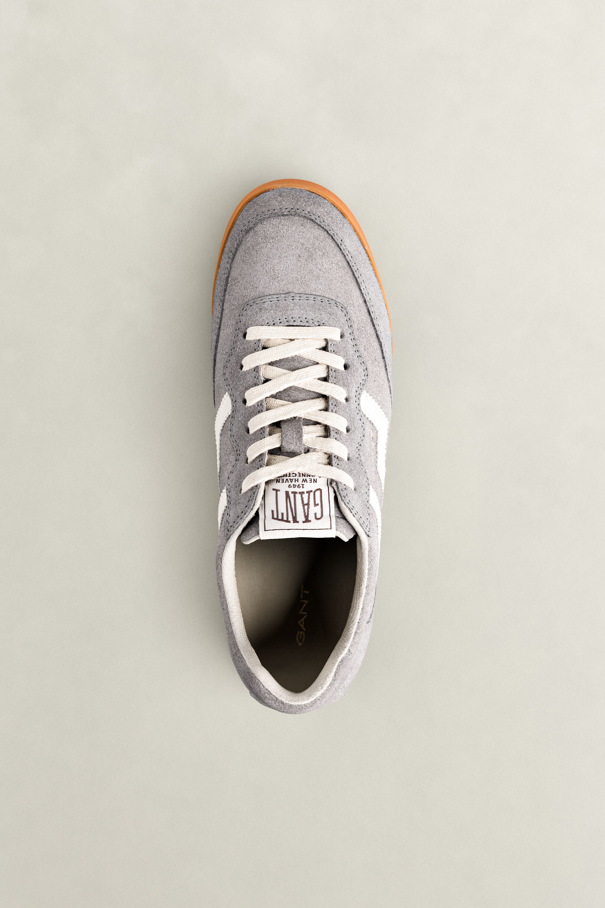 Beylana Sneaker aus Veloursleder — CONCRETE GREY