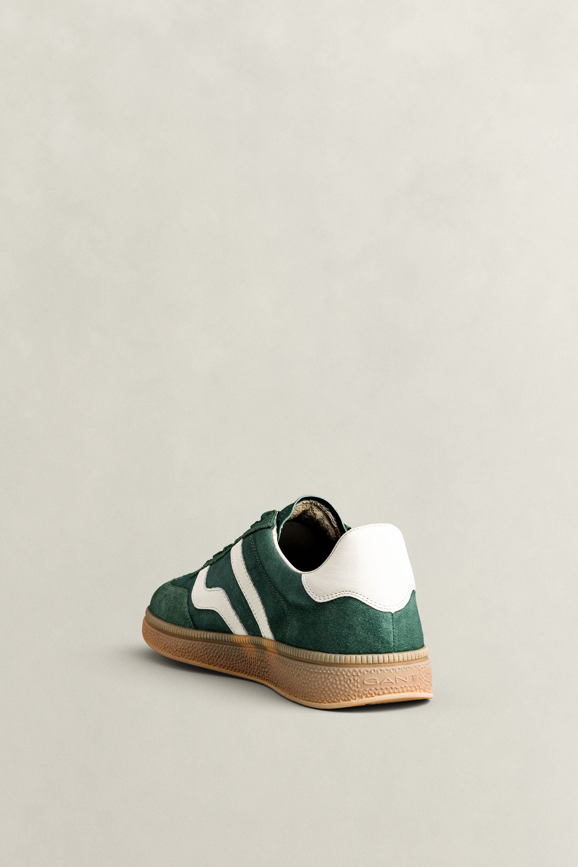 Cuzmo Sneaker aus Veloursleder