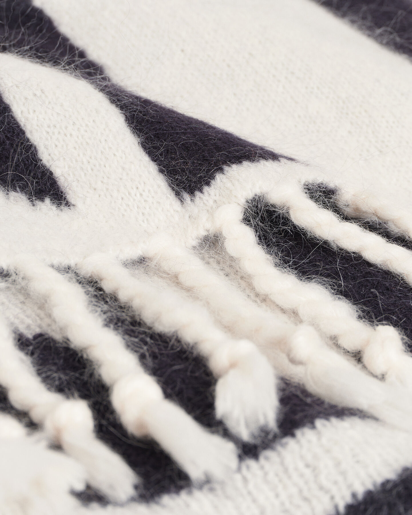 Quadrat Logo Mohair Schal