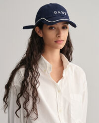 Cap mit Kontrastnaht