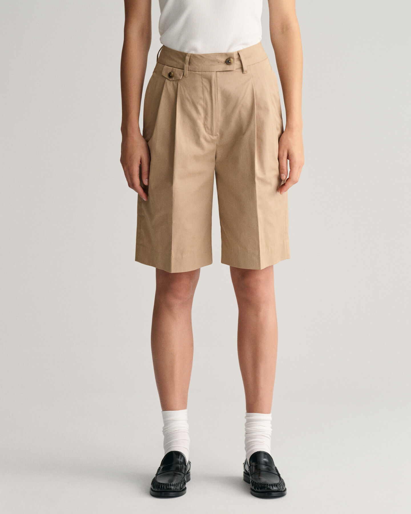 Relaxed Fit Chinoshorts mit Bundfalten