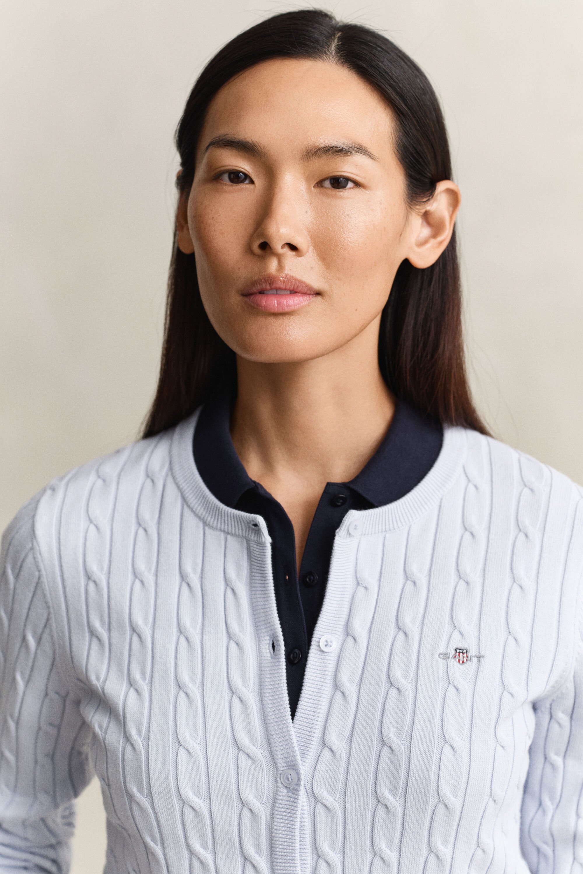 Strickjacke mit Zopfmuster