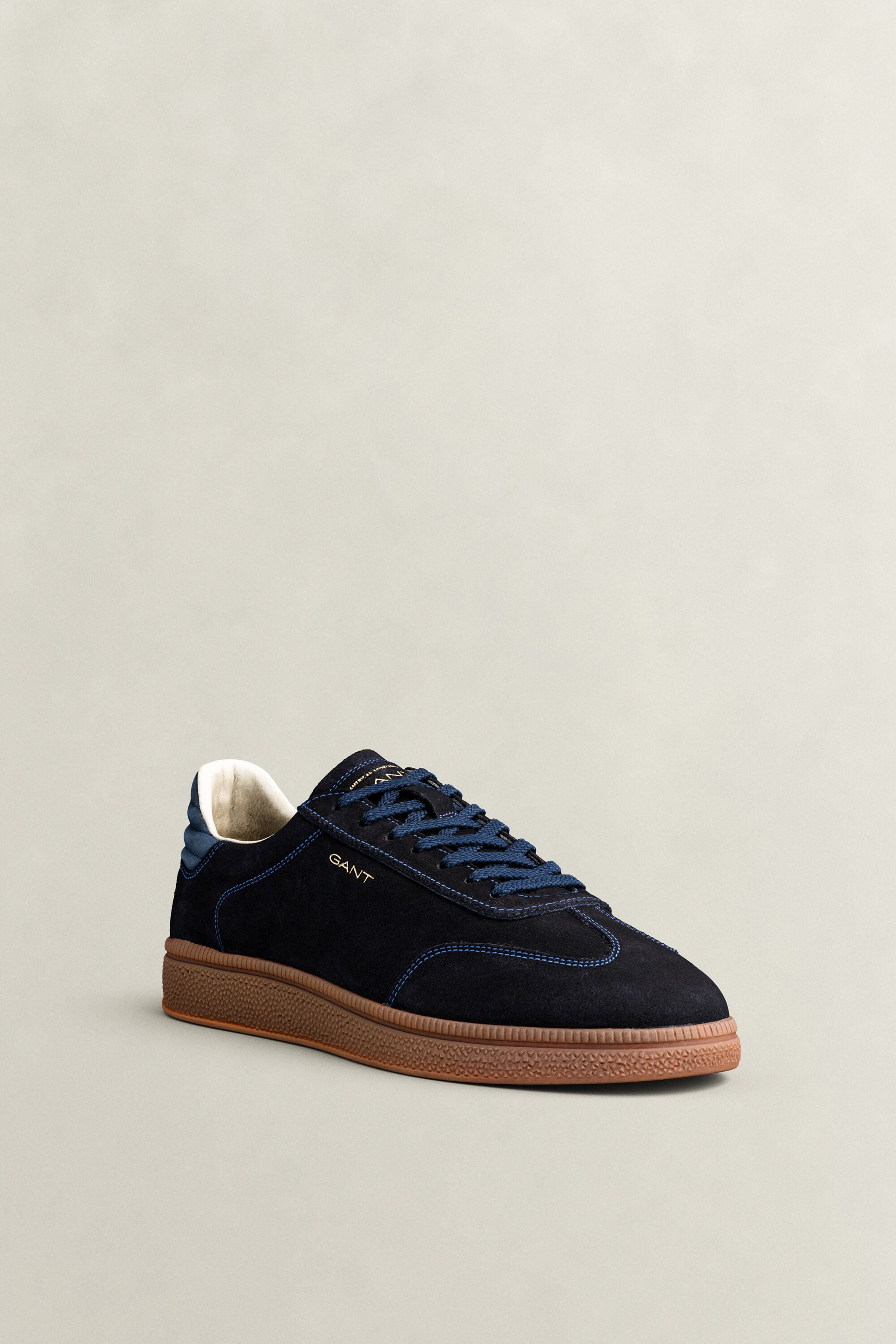 Cuzmo Sneaker aus Veloursleder