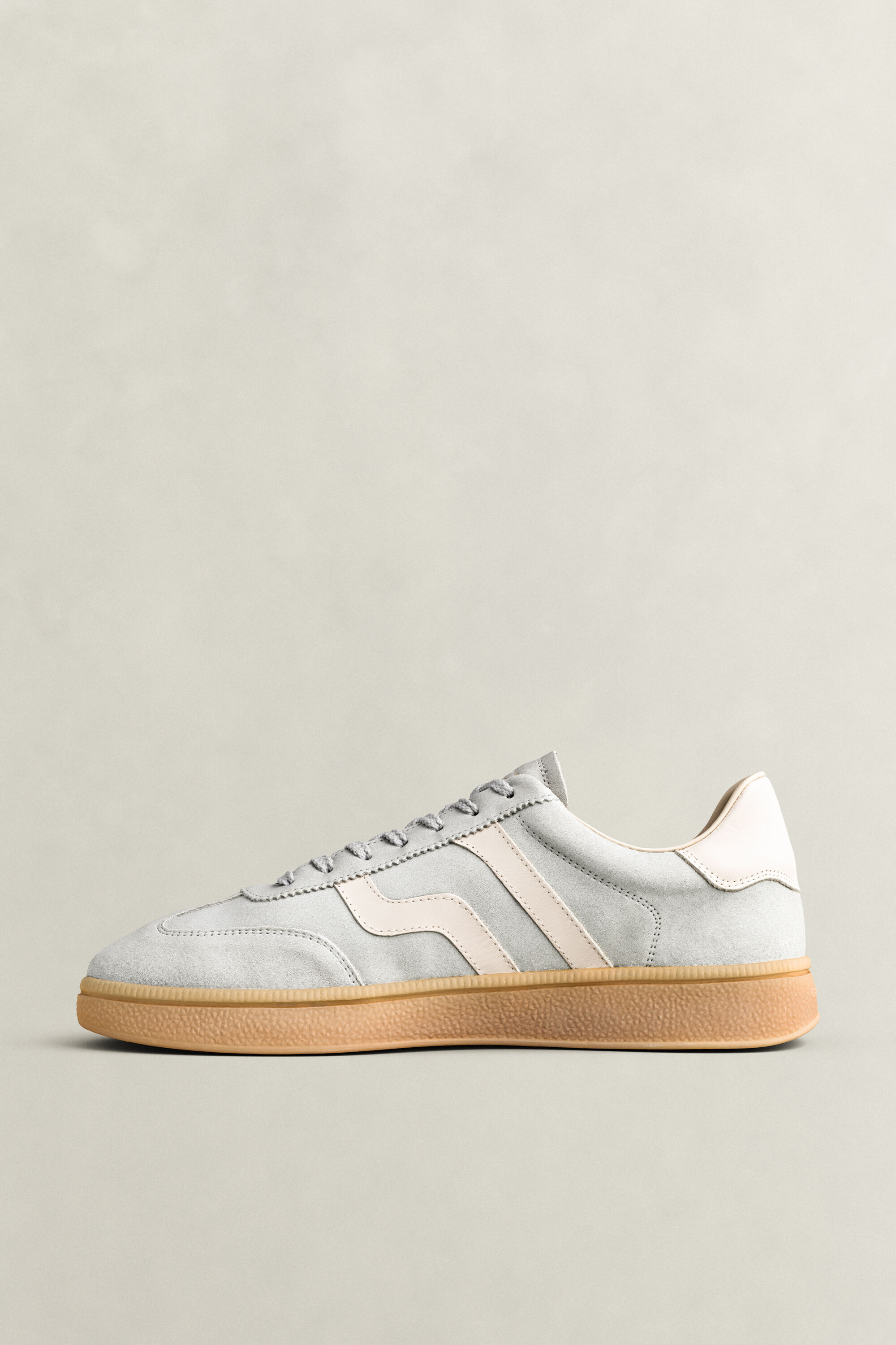 Cuzmo Sneaker aus Veloursleder