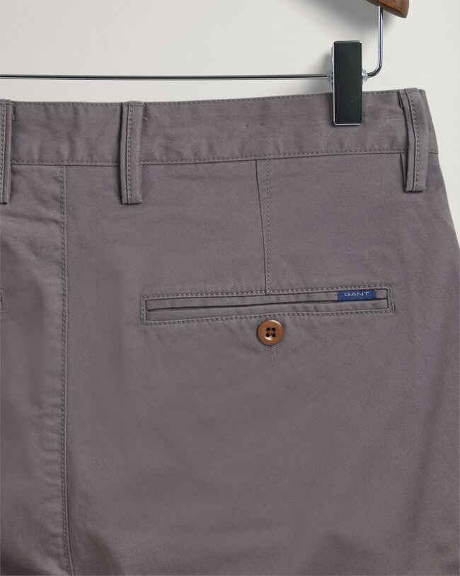 Hallden Slim Fit Twill Chinohose
