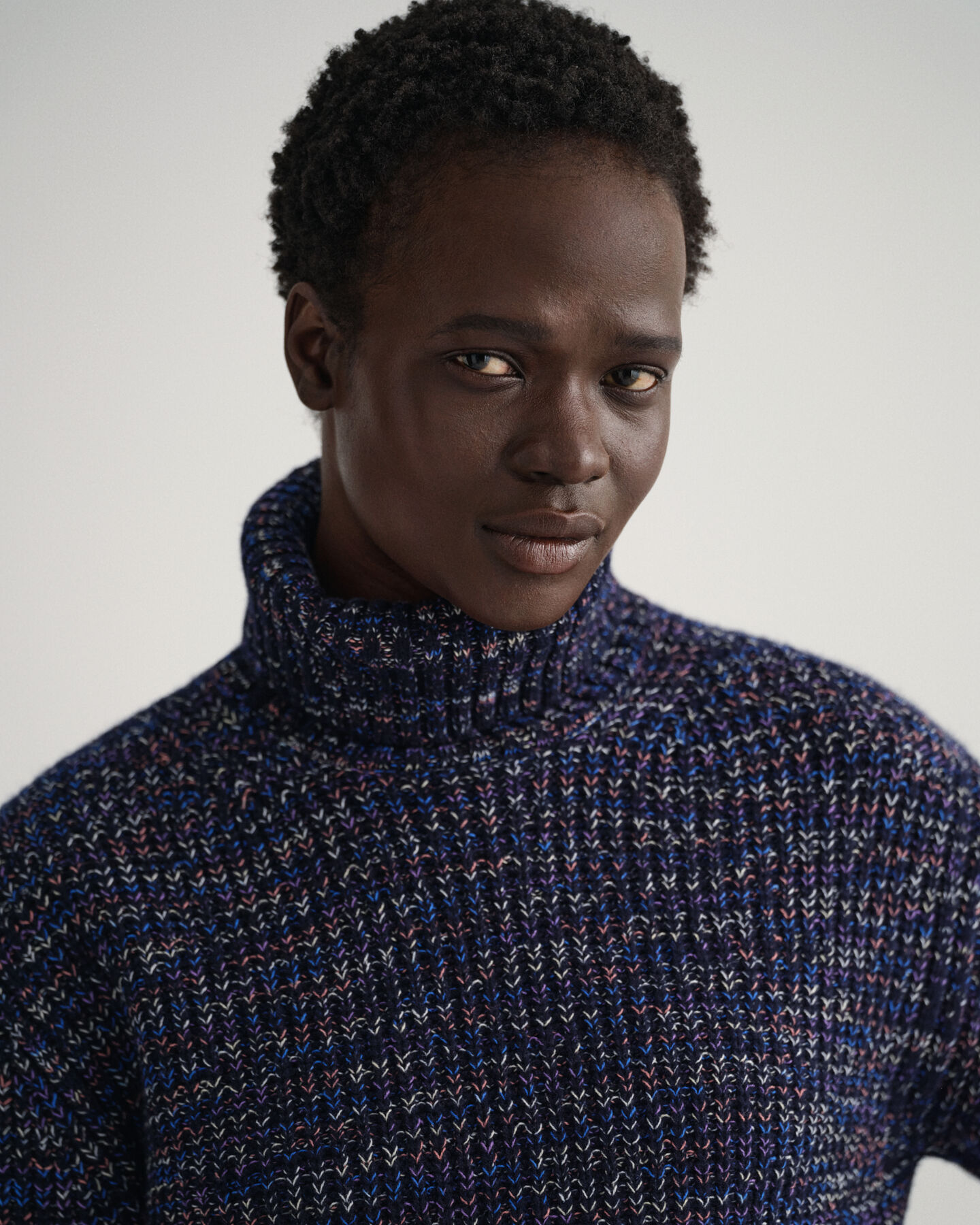 Mehrfarbiger Rollkragenpullover