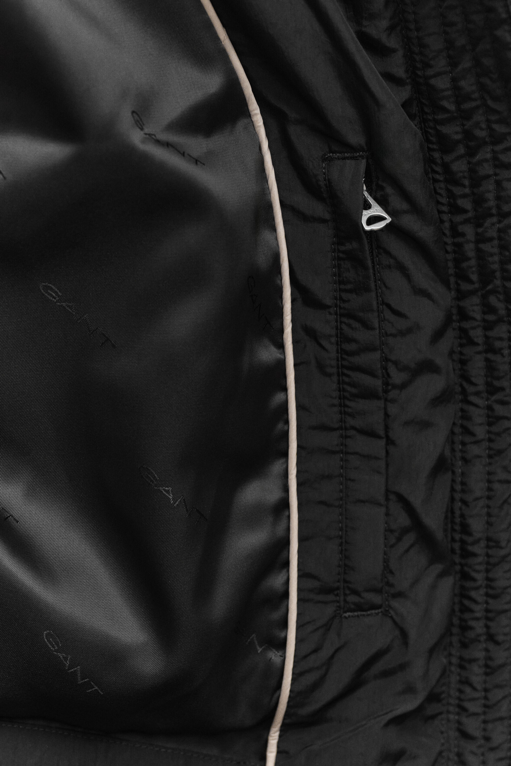 Mittelschwere Daunenjacke
