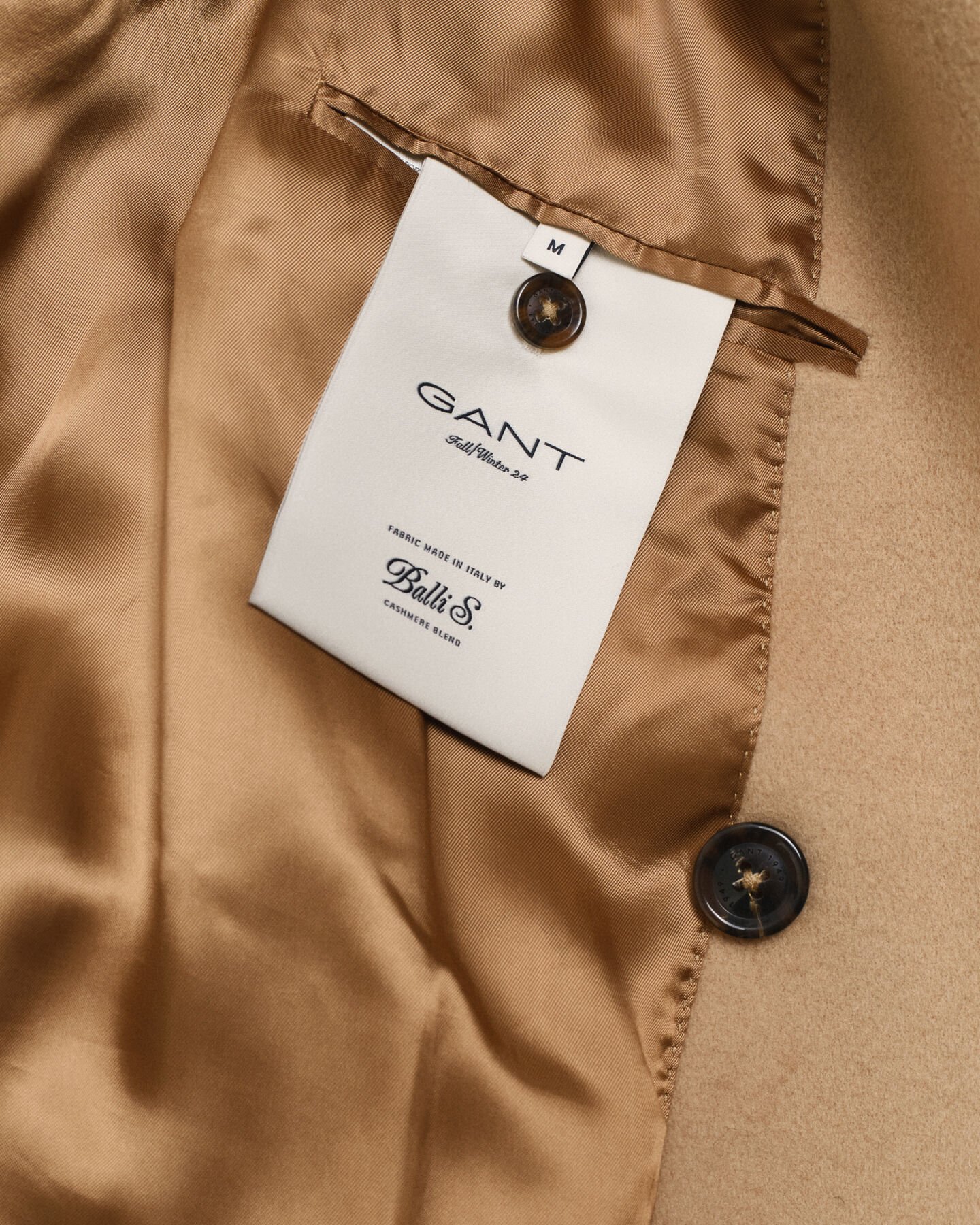 Zweireihiger Wollmantel