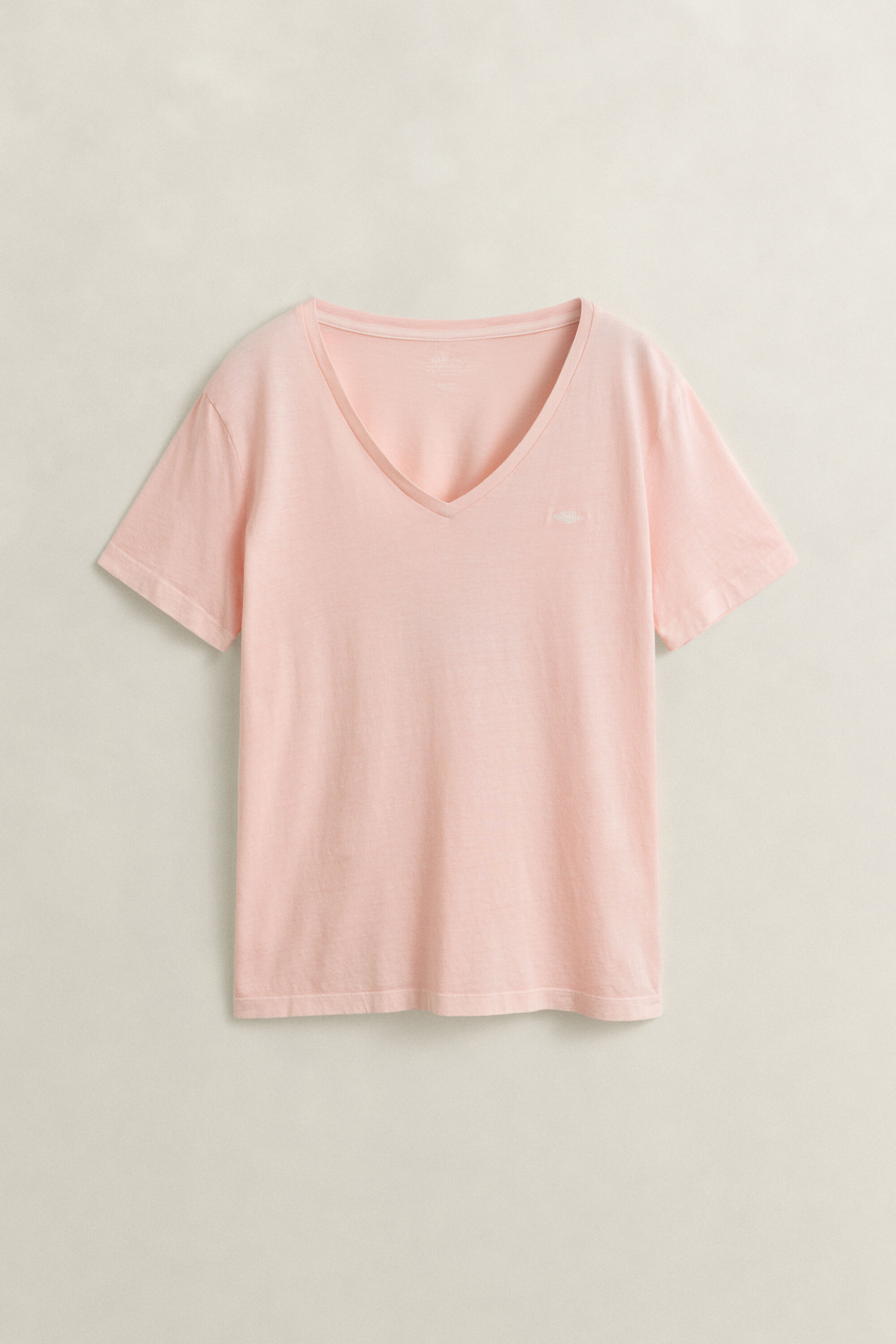 Gewaschenes Shield T-Shirt mit V-Ausschnitt