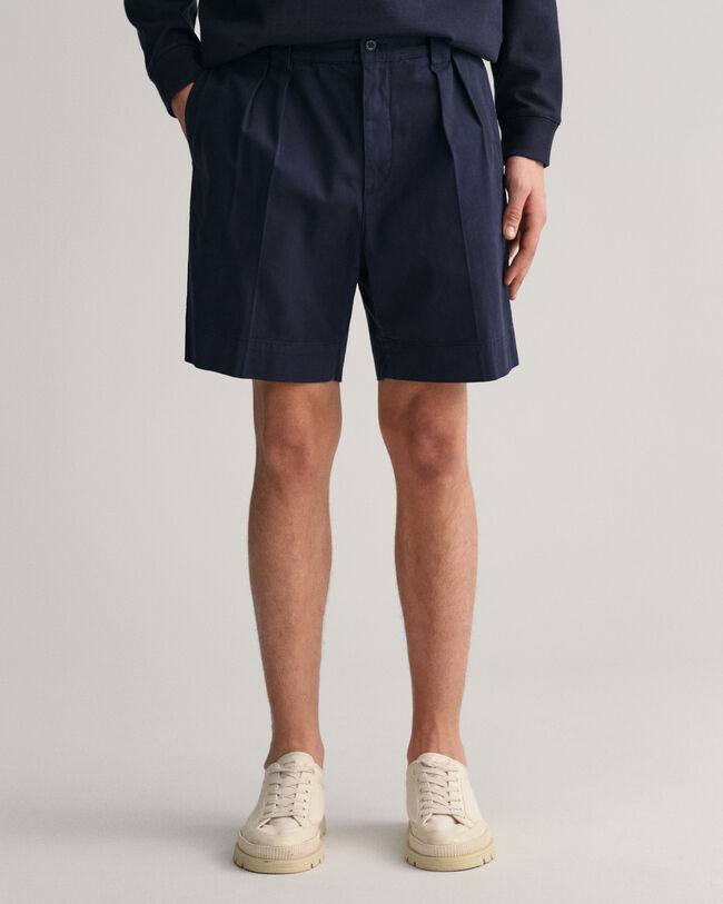 Twill-Chinoshorts mit Bundfalten