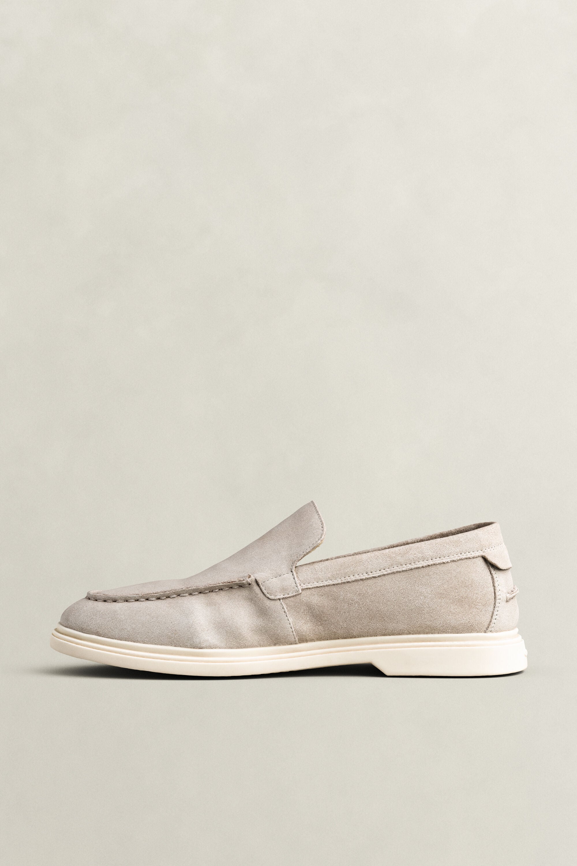 Boery Loafer aus Veloursleder — LIGHT TAUPE