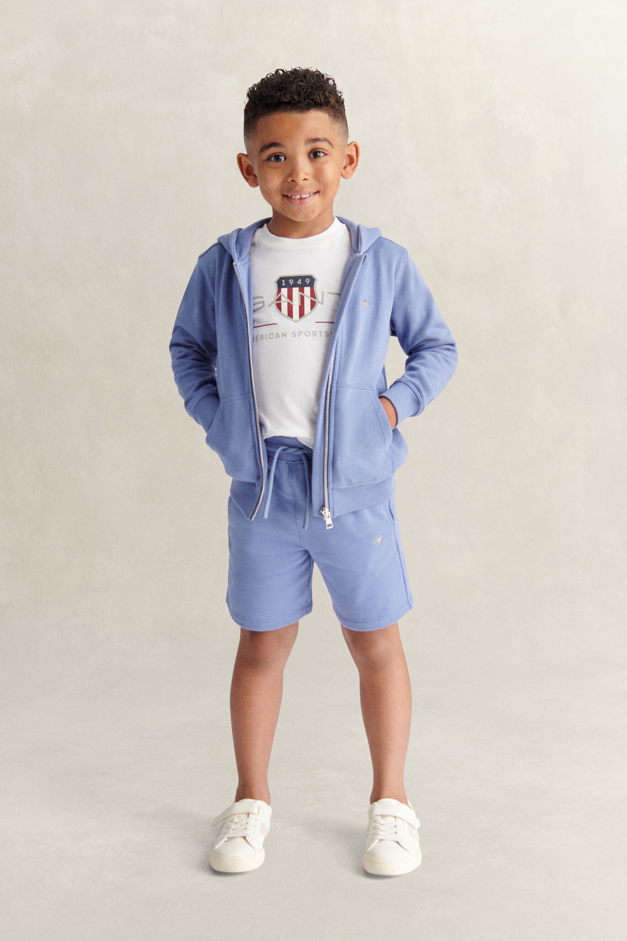 Boys Shield Set mit Sweatjacke, T-Shirt und Sweathose