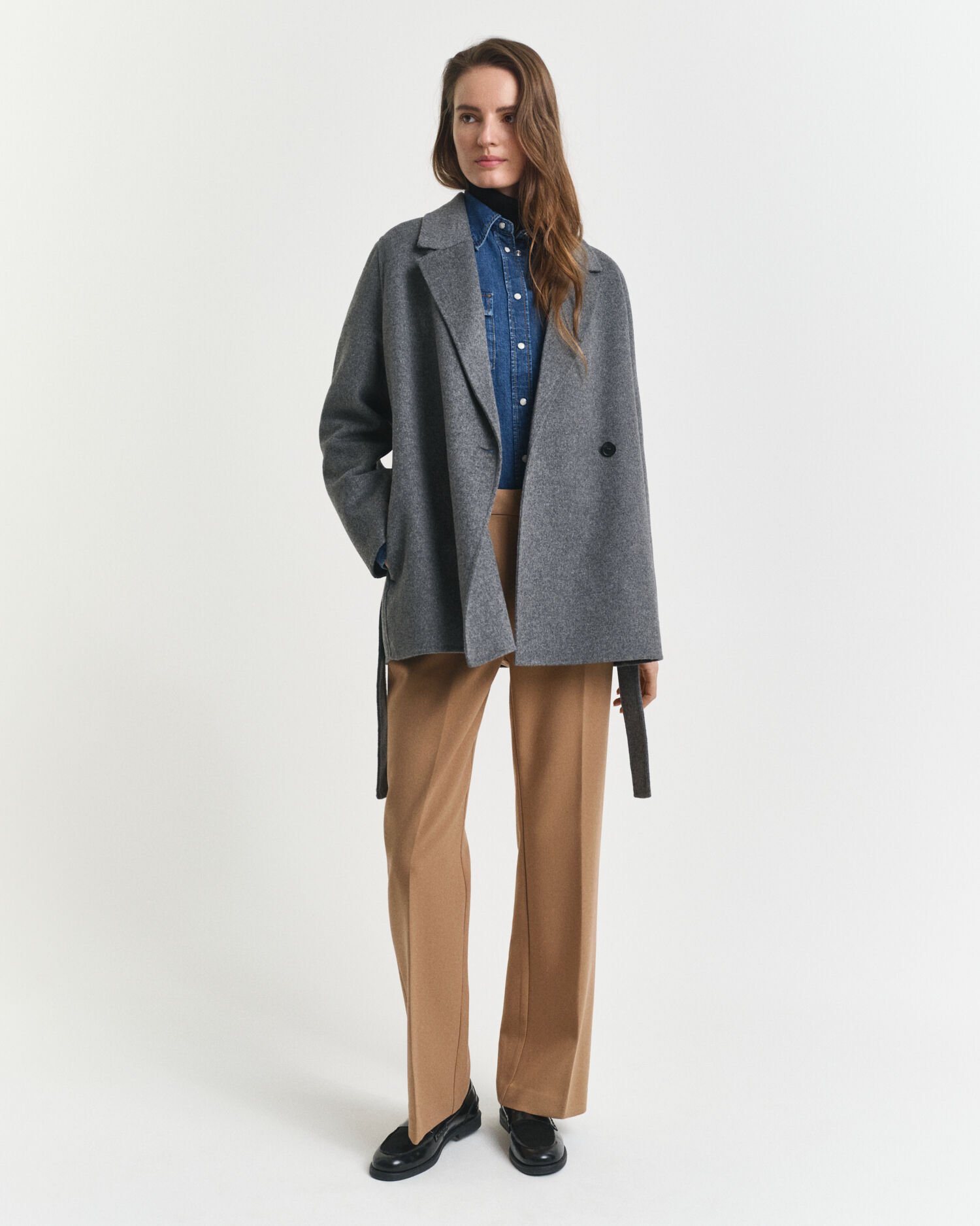 Handgenähte Jacke mit Gürtel