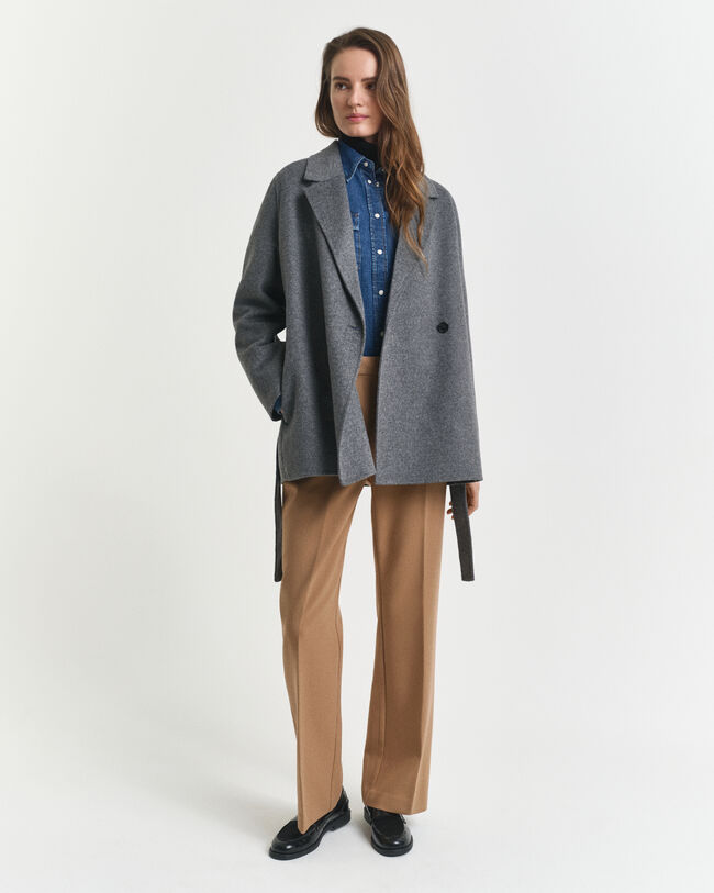 Handgenähte Jacke mit Gürtel