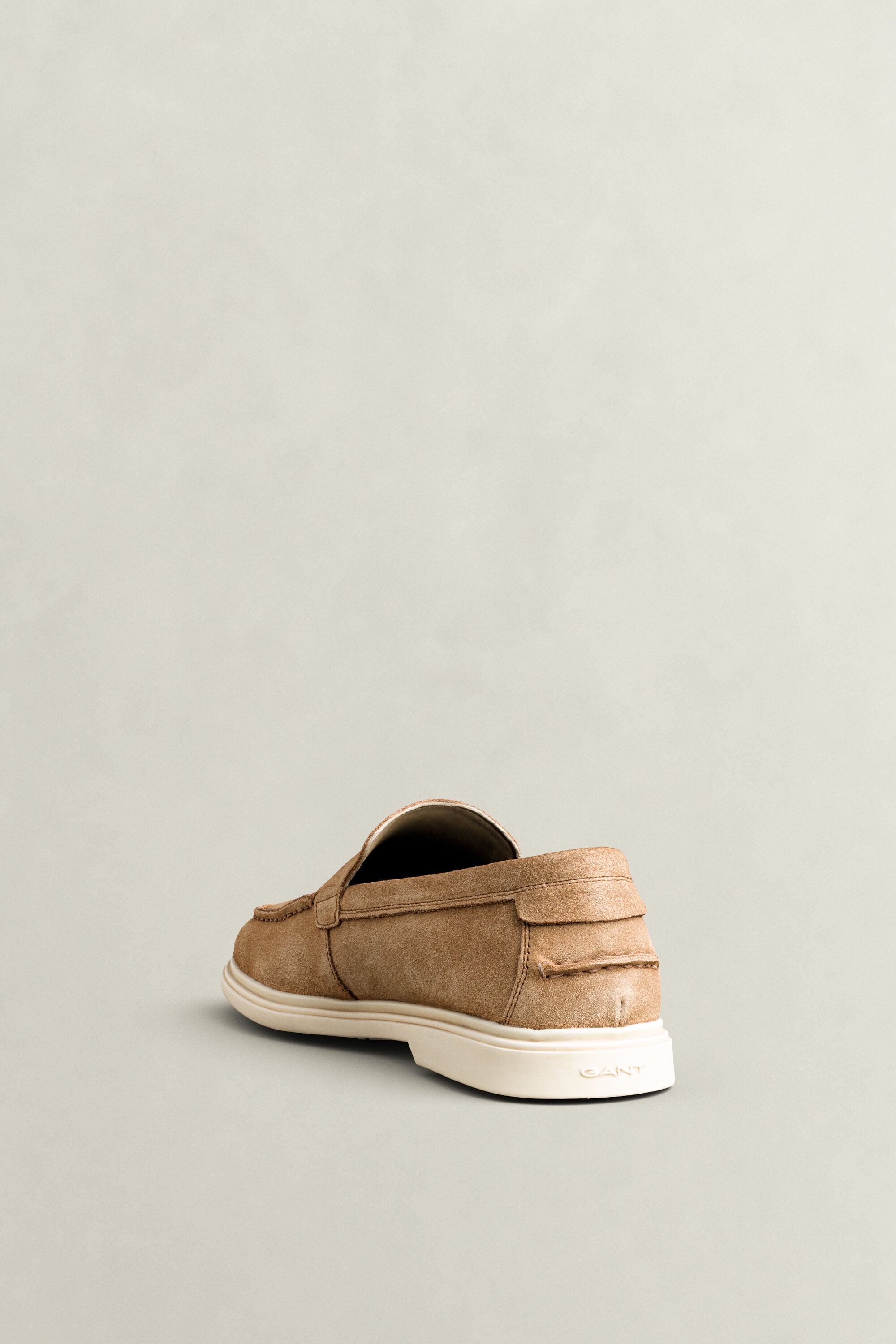 Boery Loafer aus Veloursleder — WARM BEIGE
