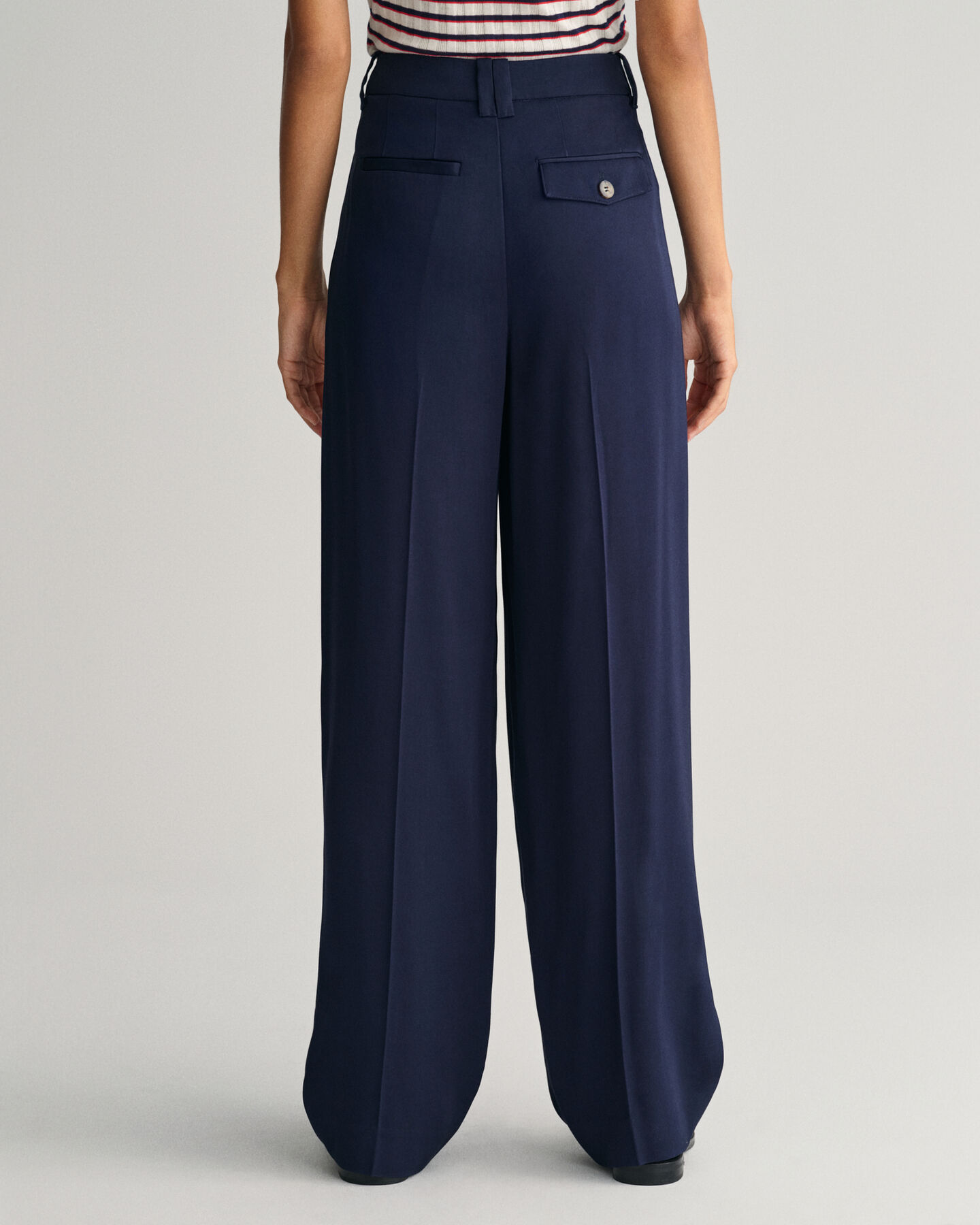 Loose Fit Chinohose mit niedriger Bundhöhe und weitem Bein