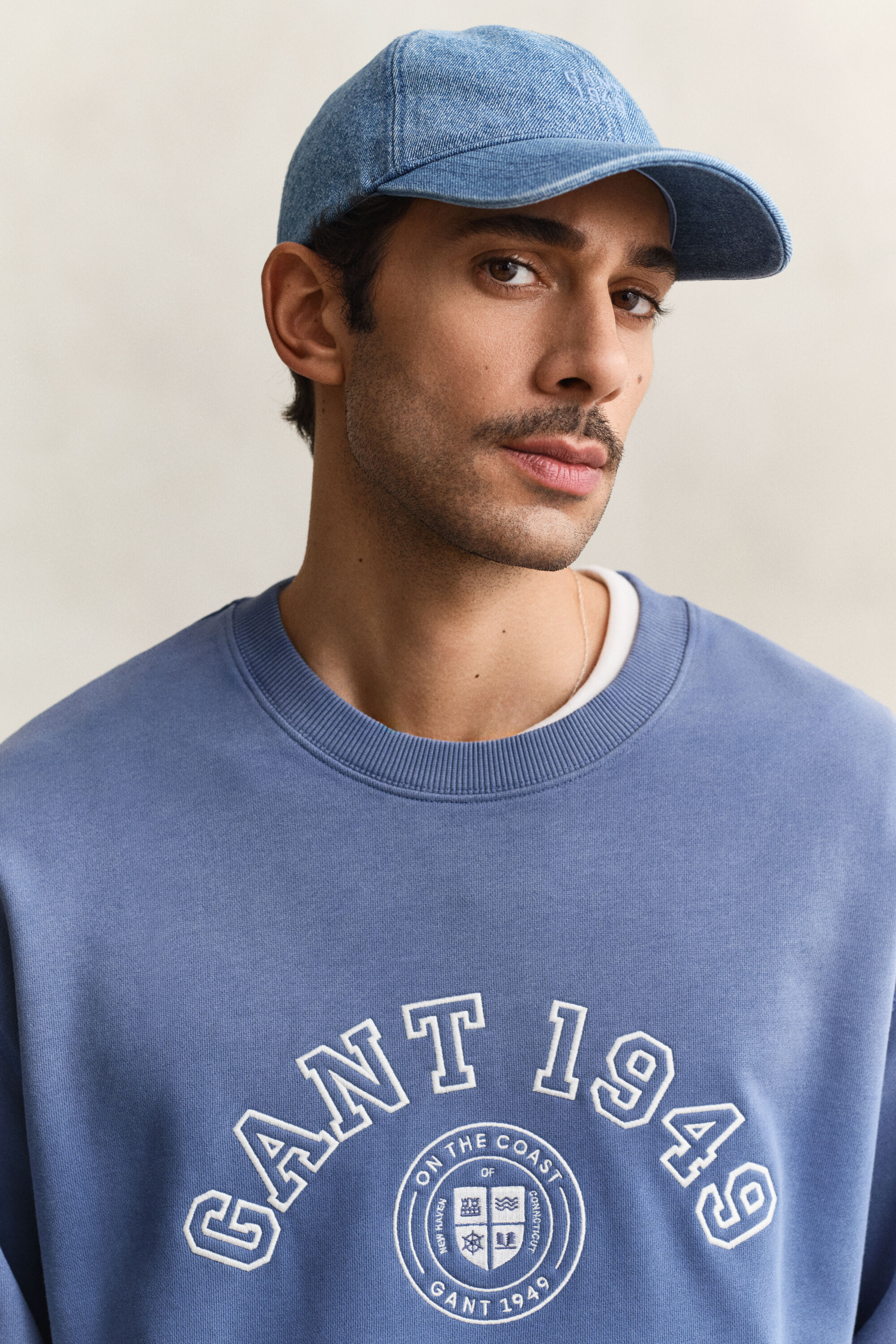 Sweatshirt mit Sprühgrafik