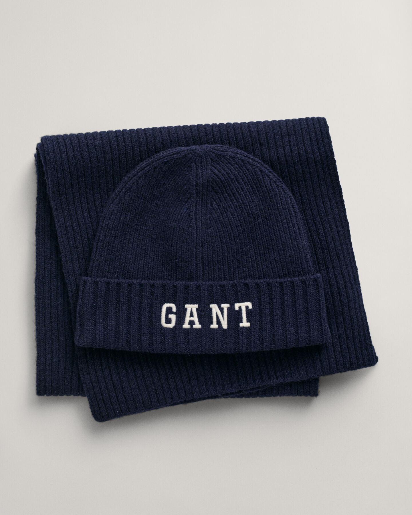 Geschenkset mit Beanie und Schal