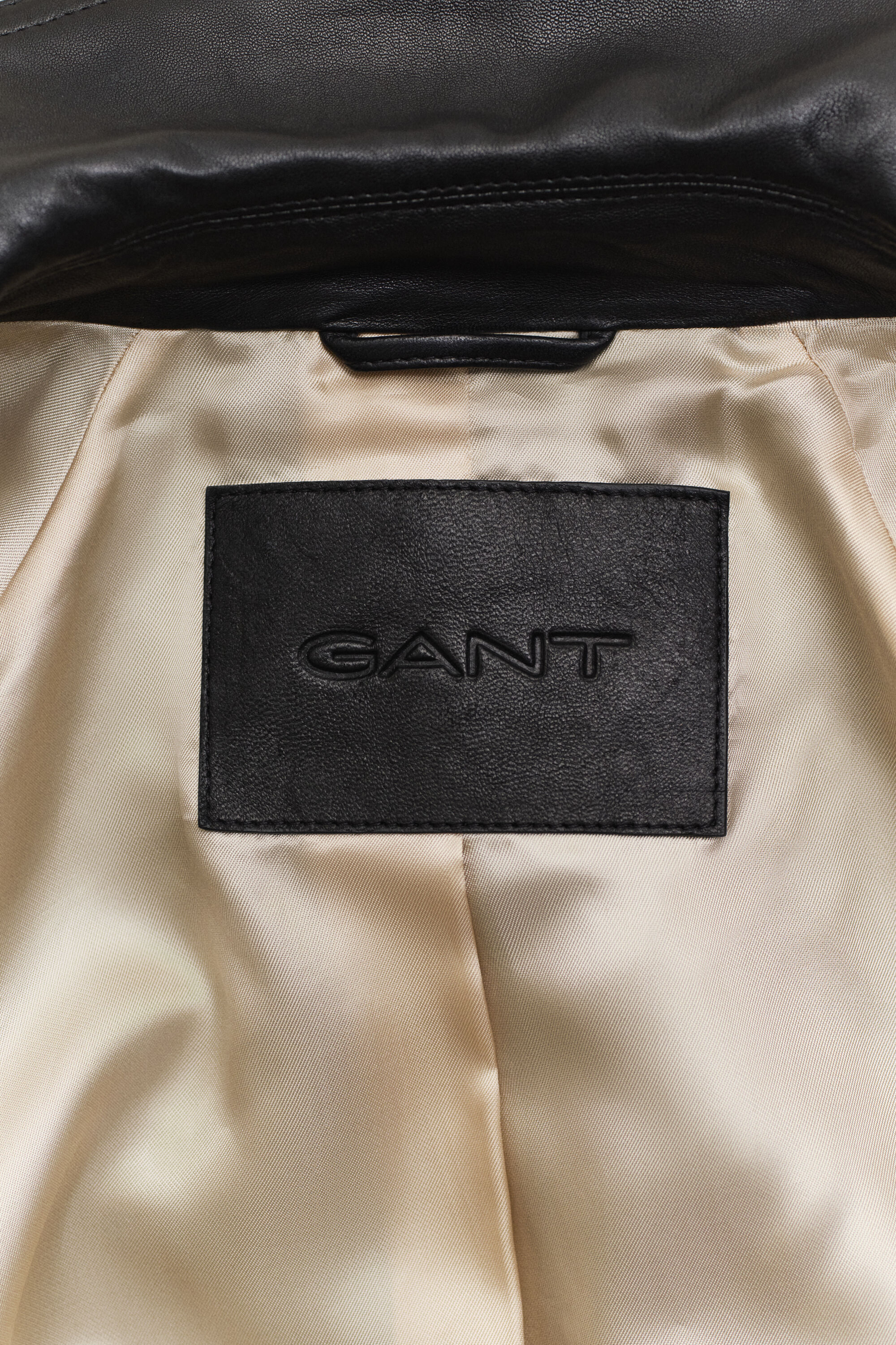 Kurzer Trenchcoat aus Leder