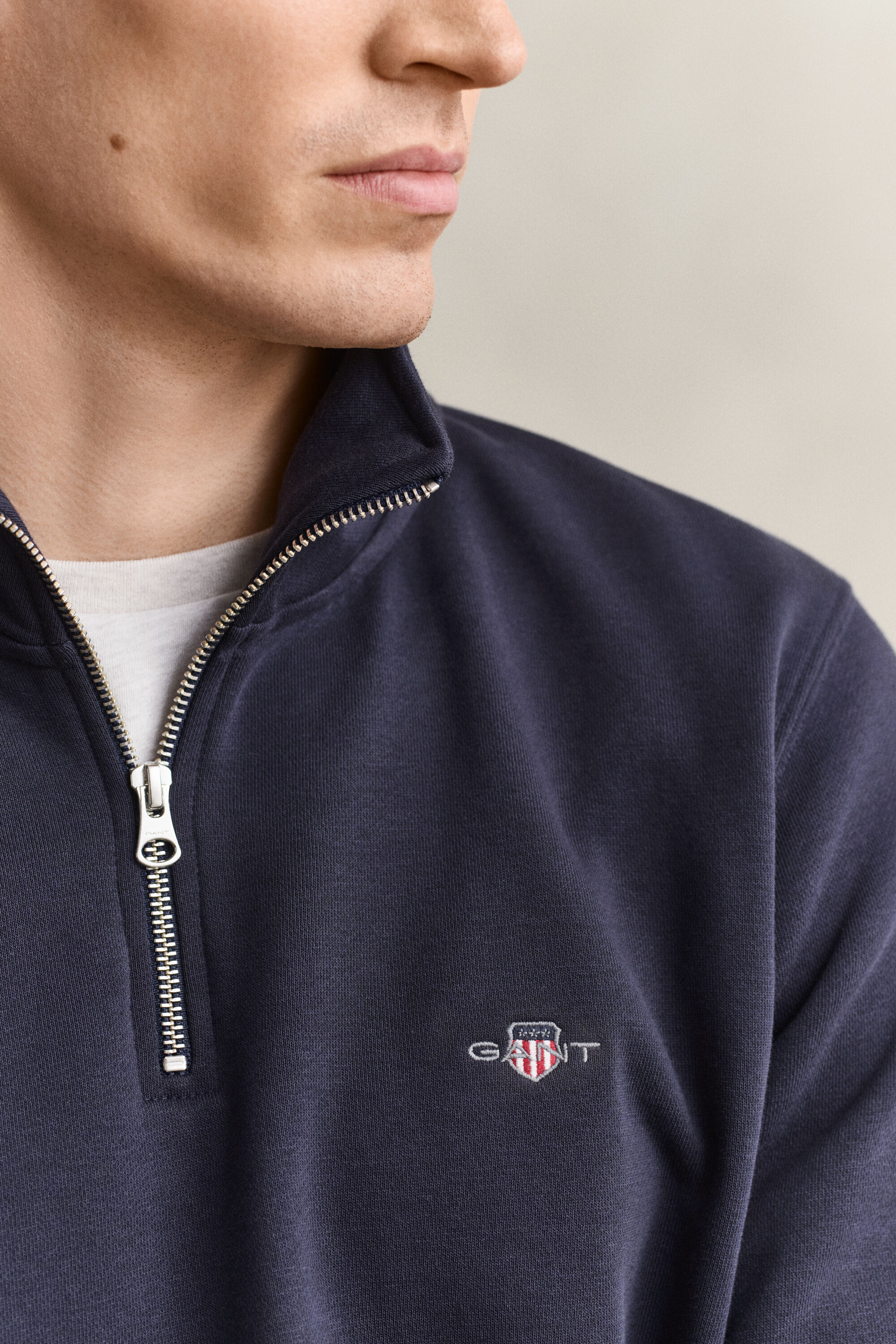 Shield Sweatshirt mit halblangem Reißverschluss