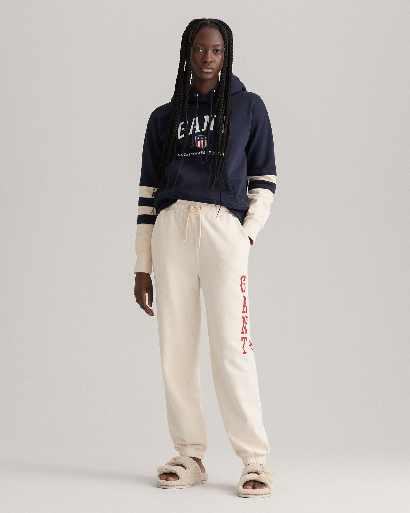 Retro Shield Sweathose