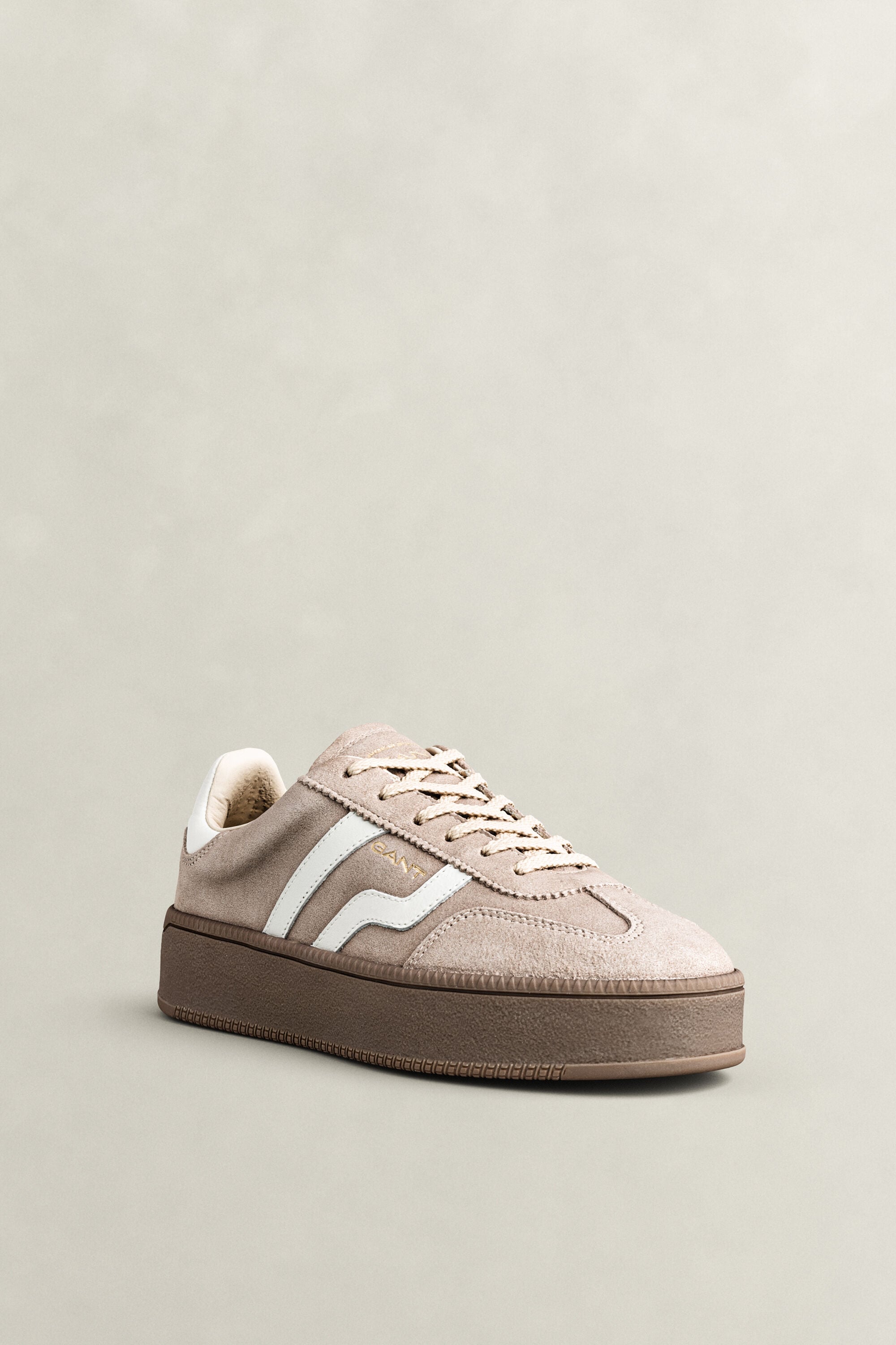 Cuzmani Sneaker aus Veloursleder