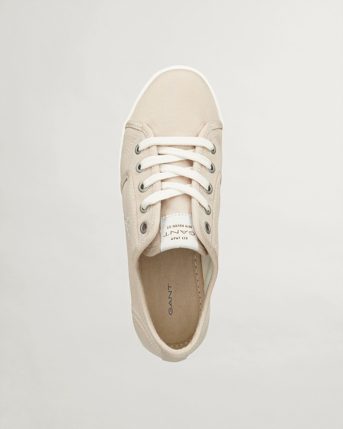 Leisha Sneaker