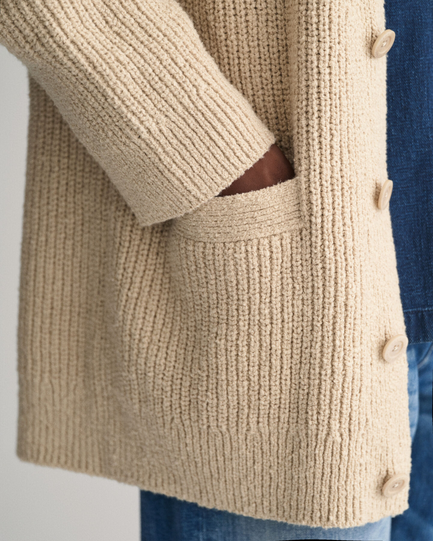 Gerippte Bouclé Strickjacke