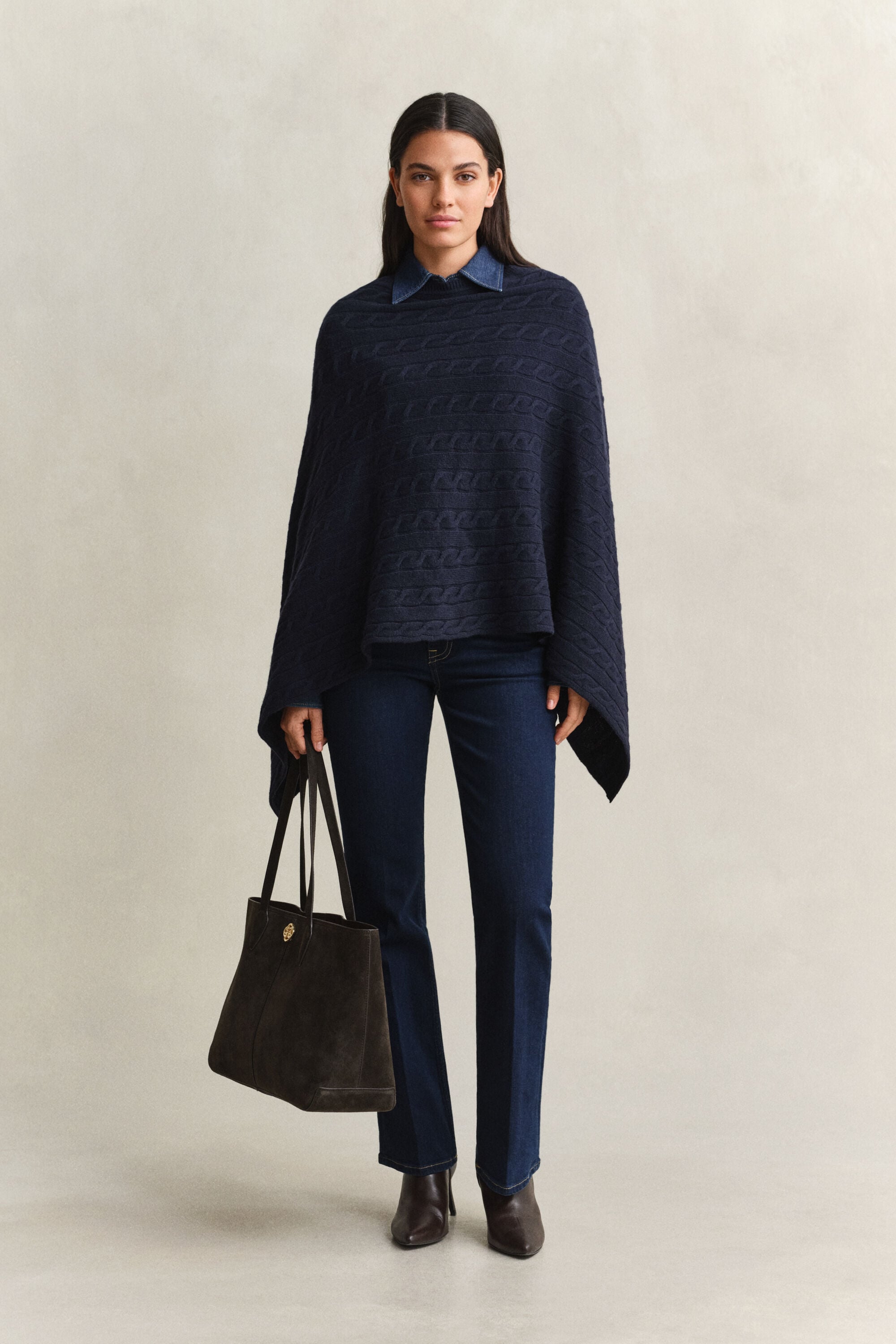Zopfstrick Poncho aus Wolle
