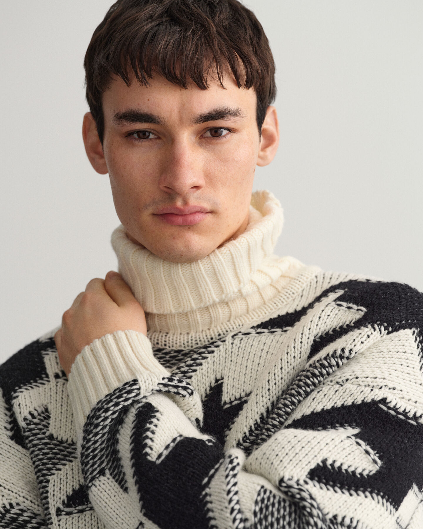 Rollkragenpullover mit Hahnentrittmuster