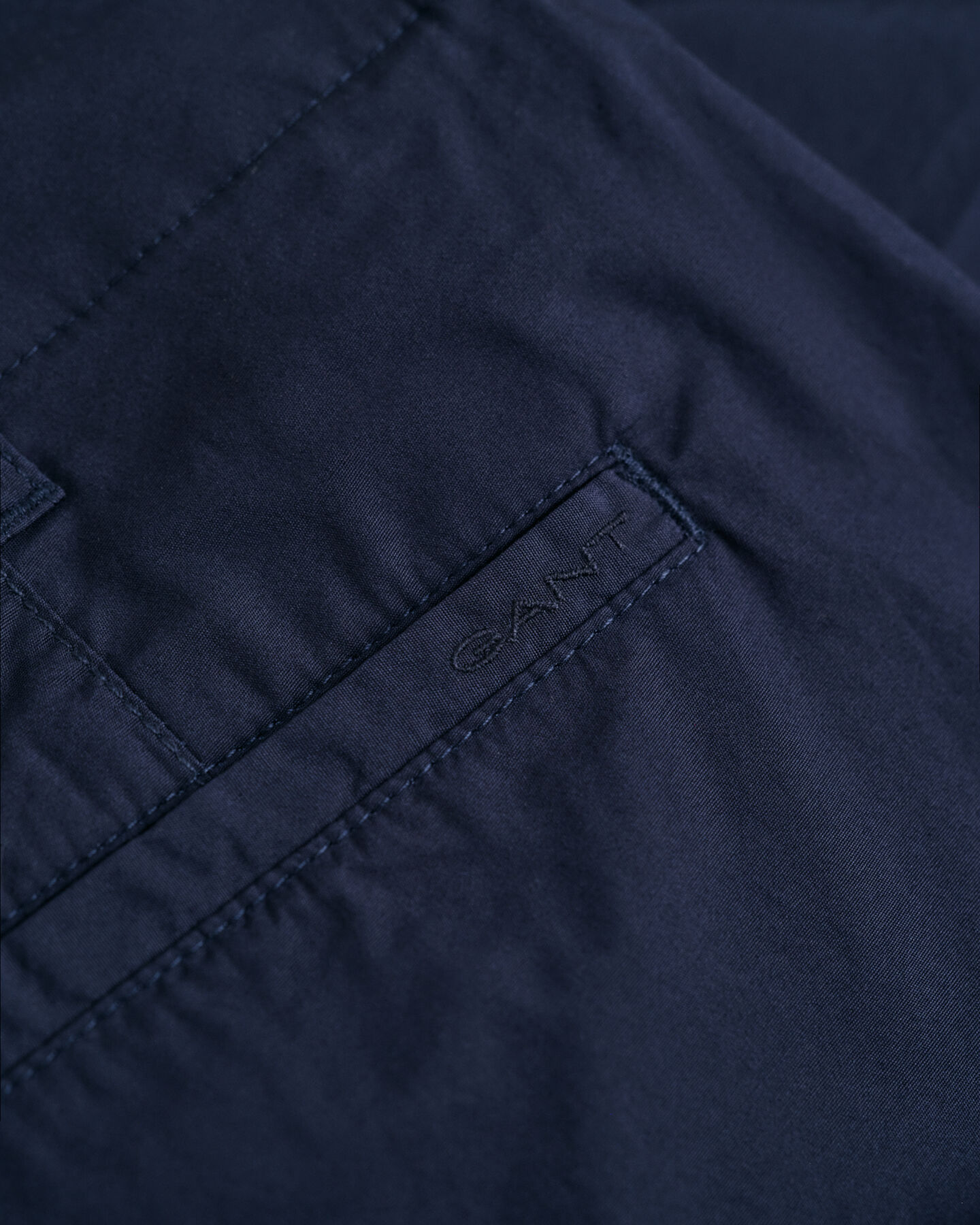 Leichte Relaxed Fit Chinohose