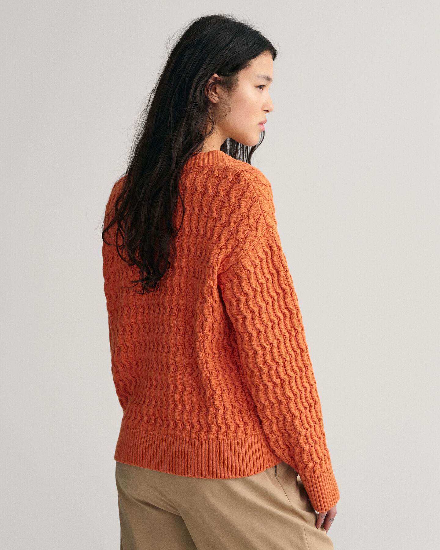 Textured V-Neck Pullover aus Baumwolle