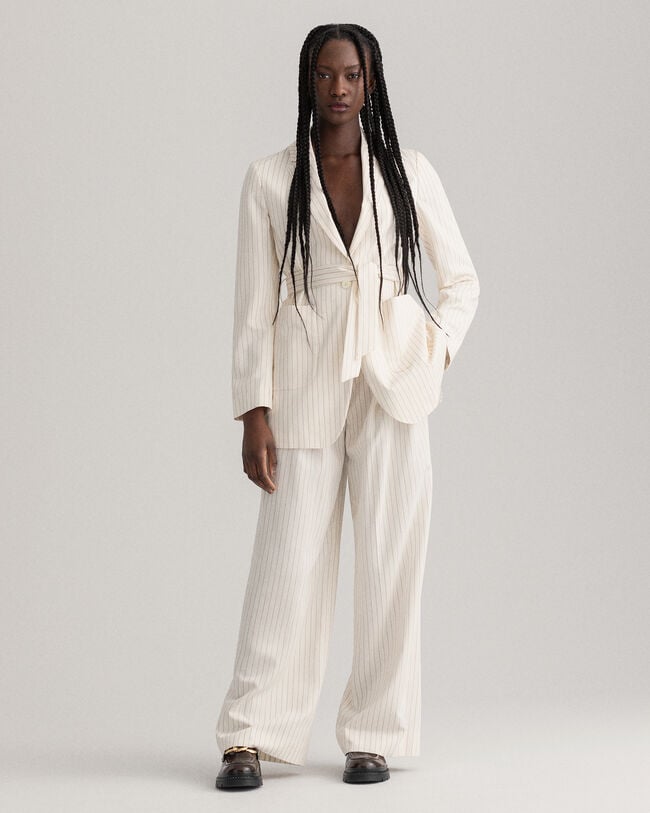 Nadelstreifen-Blazer mit Gürtel