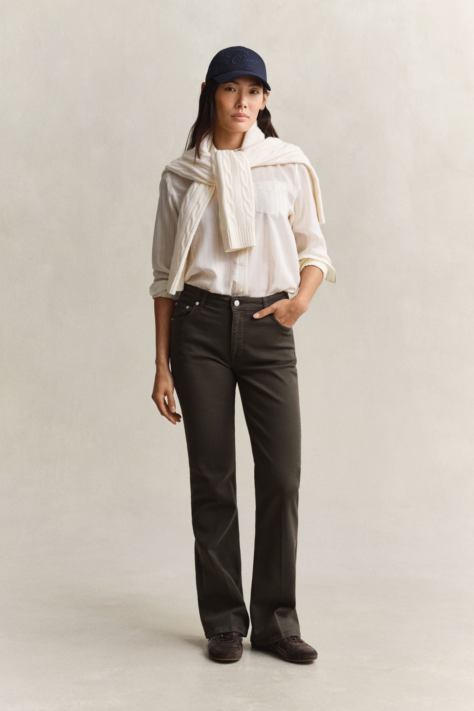 Farbige Slim Fit Jeans mit ausgestelltem Bein