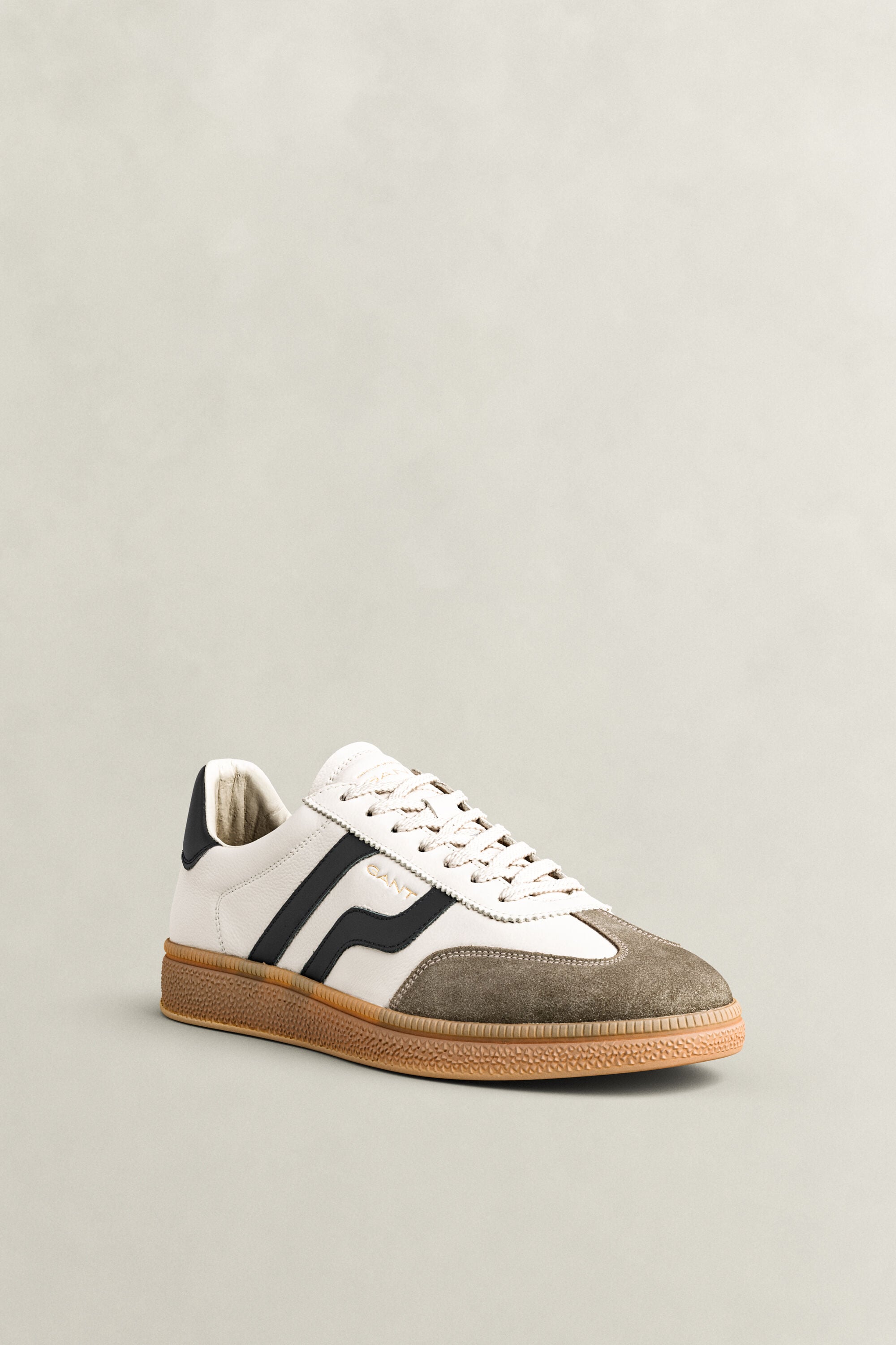 Cuzmo Sneaker aus Glatt- und Veloursleder