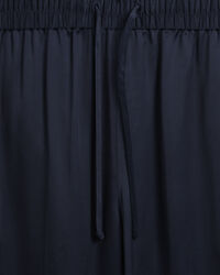 Pull-On Hose aus Satin