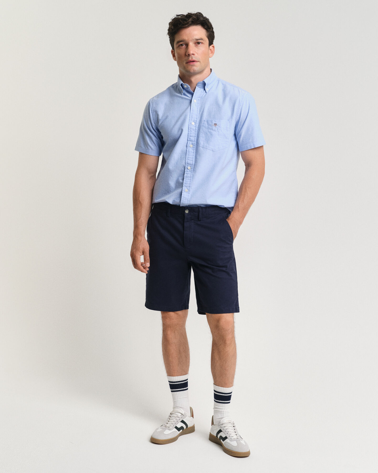 Seasonal Essential Regular Fit Archive Shield Chinoshorts