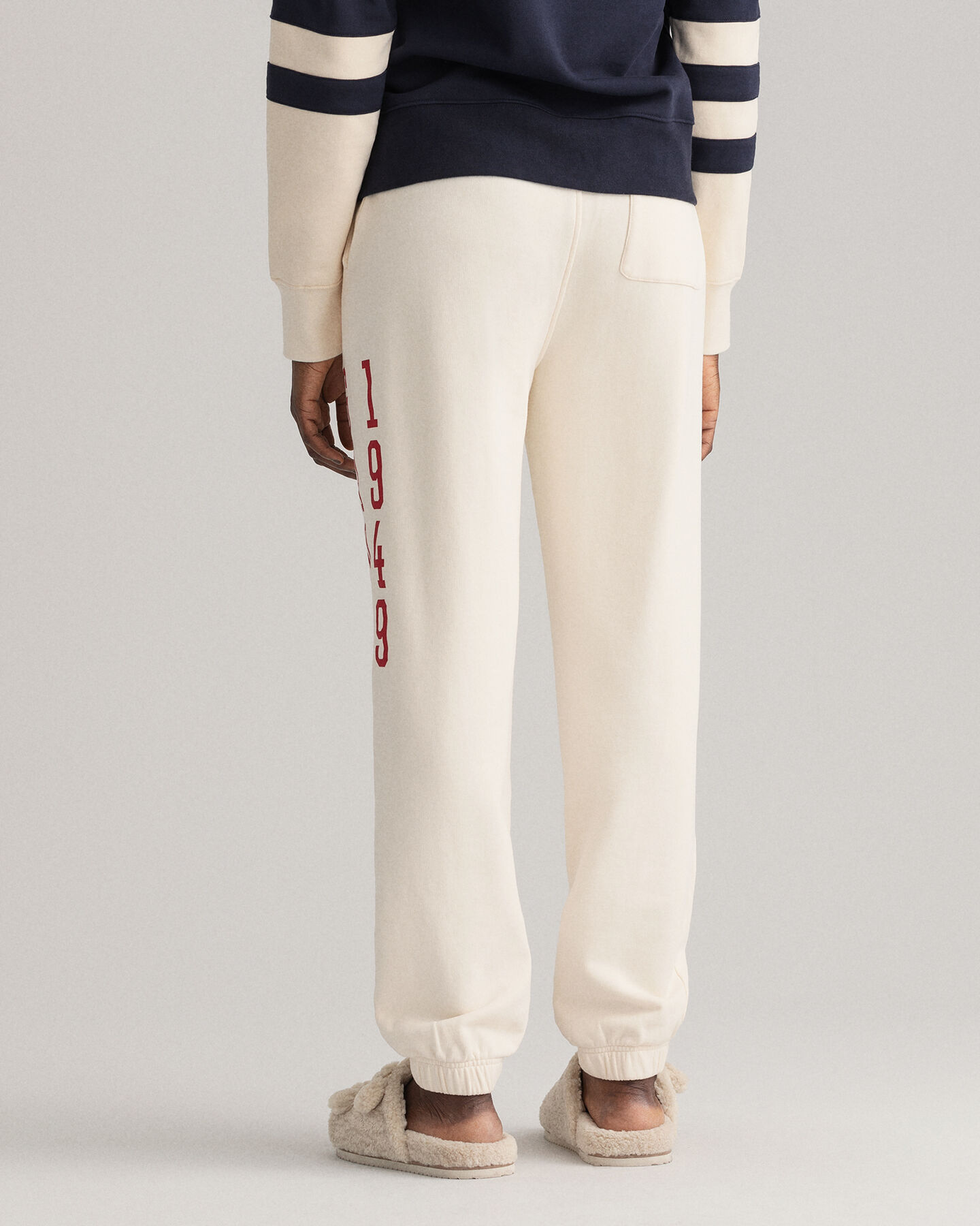 Retro Shield Sweathose