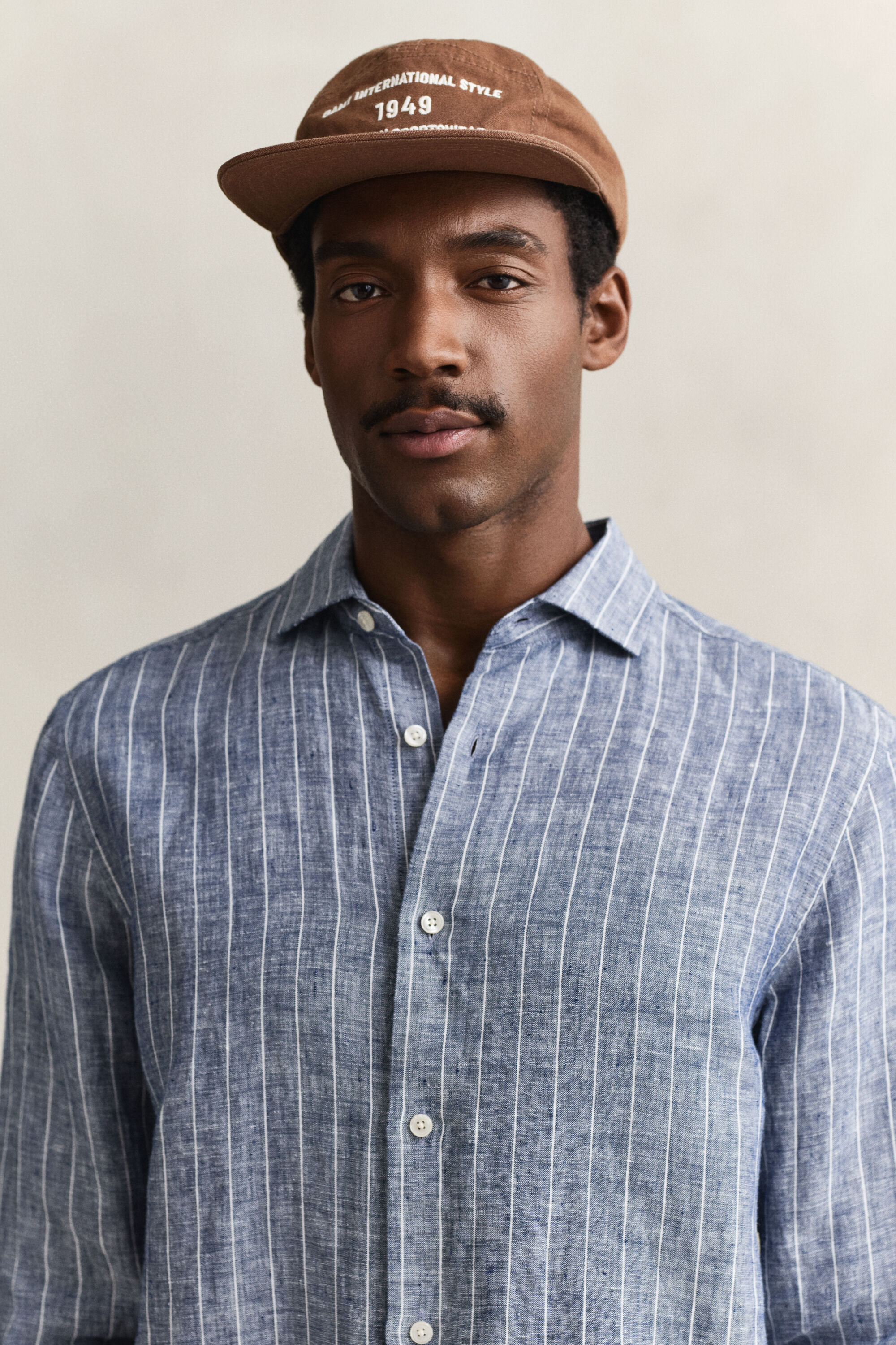 Gestreiftes Leinenhemd