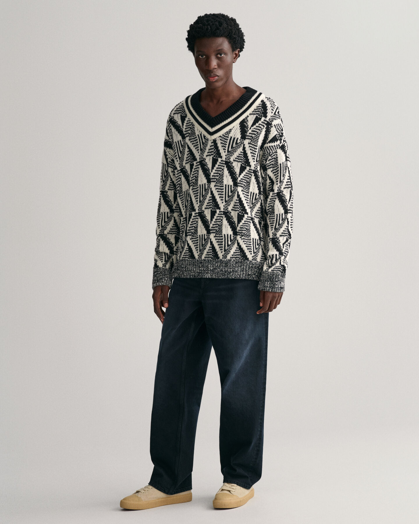 Geometric V-Neck Pullover mit Muster
