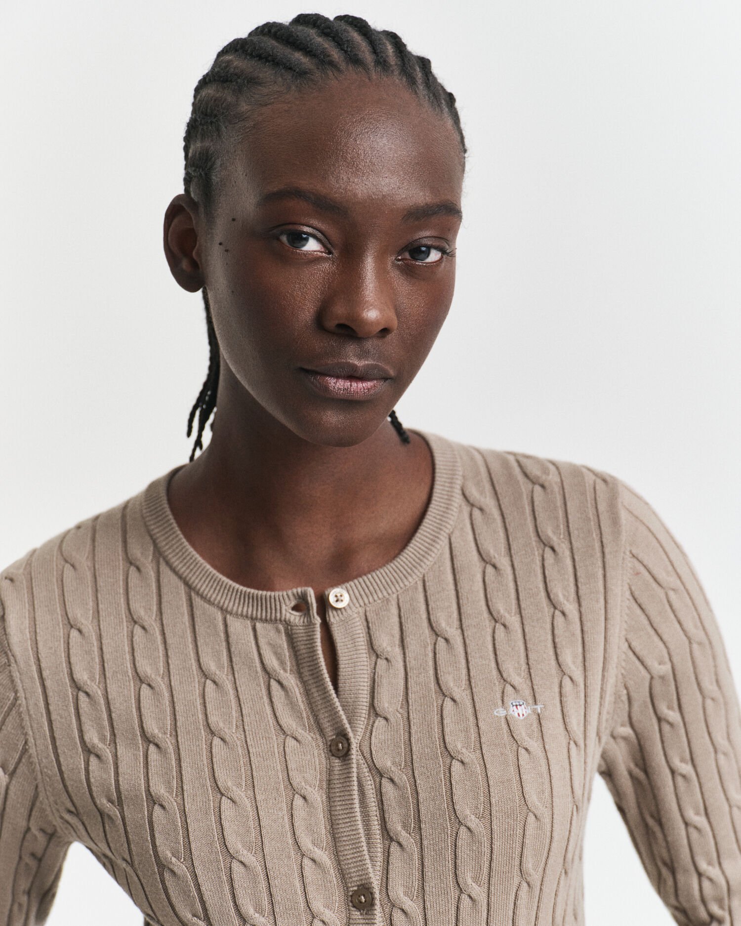 Strickjacke mit Zopfmuster