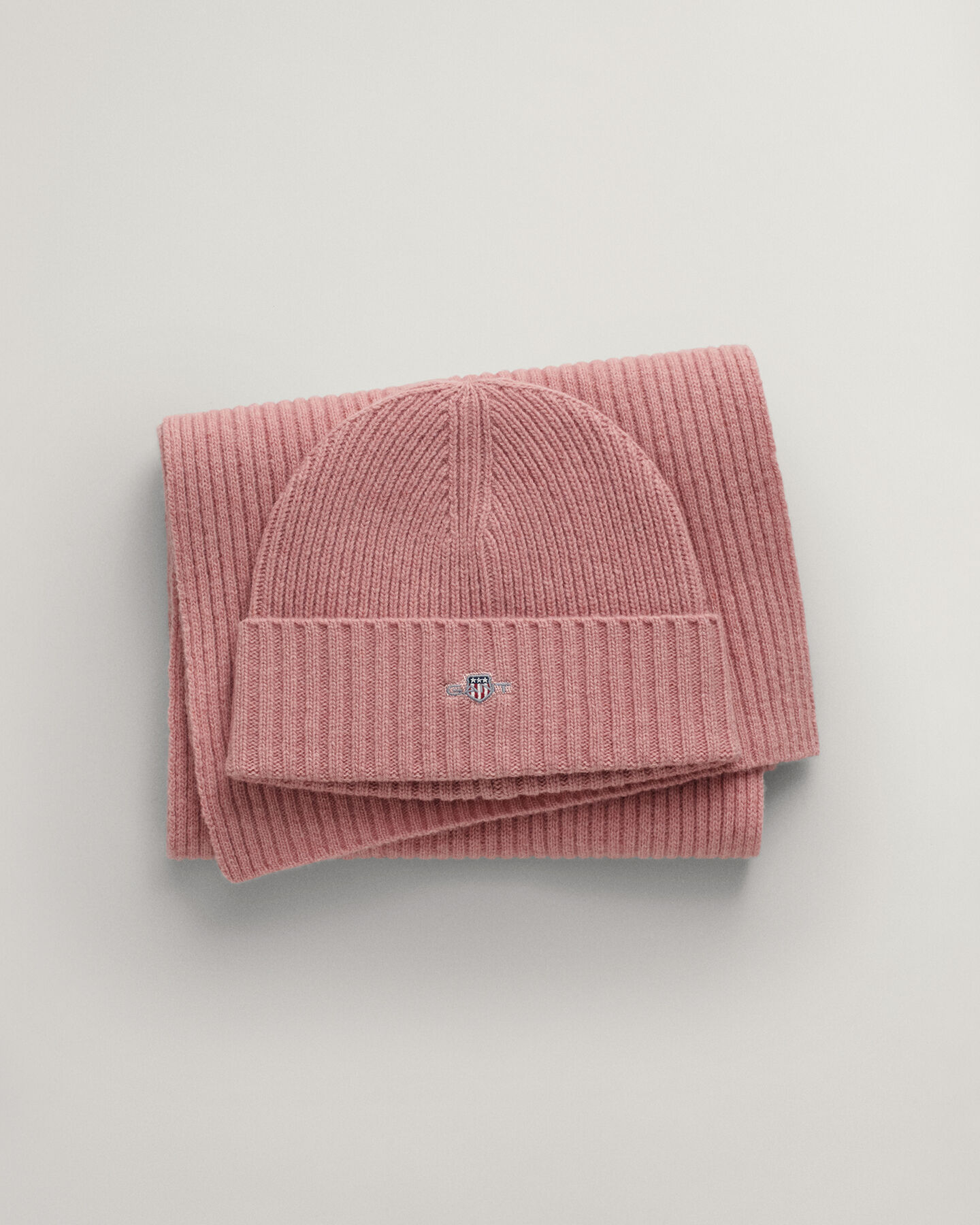 Shield Beanie & Schal Geschenkset