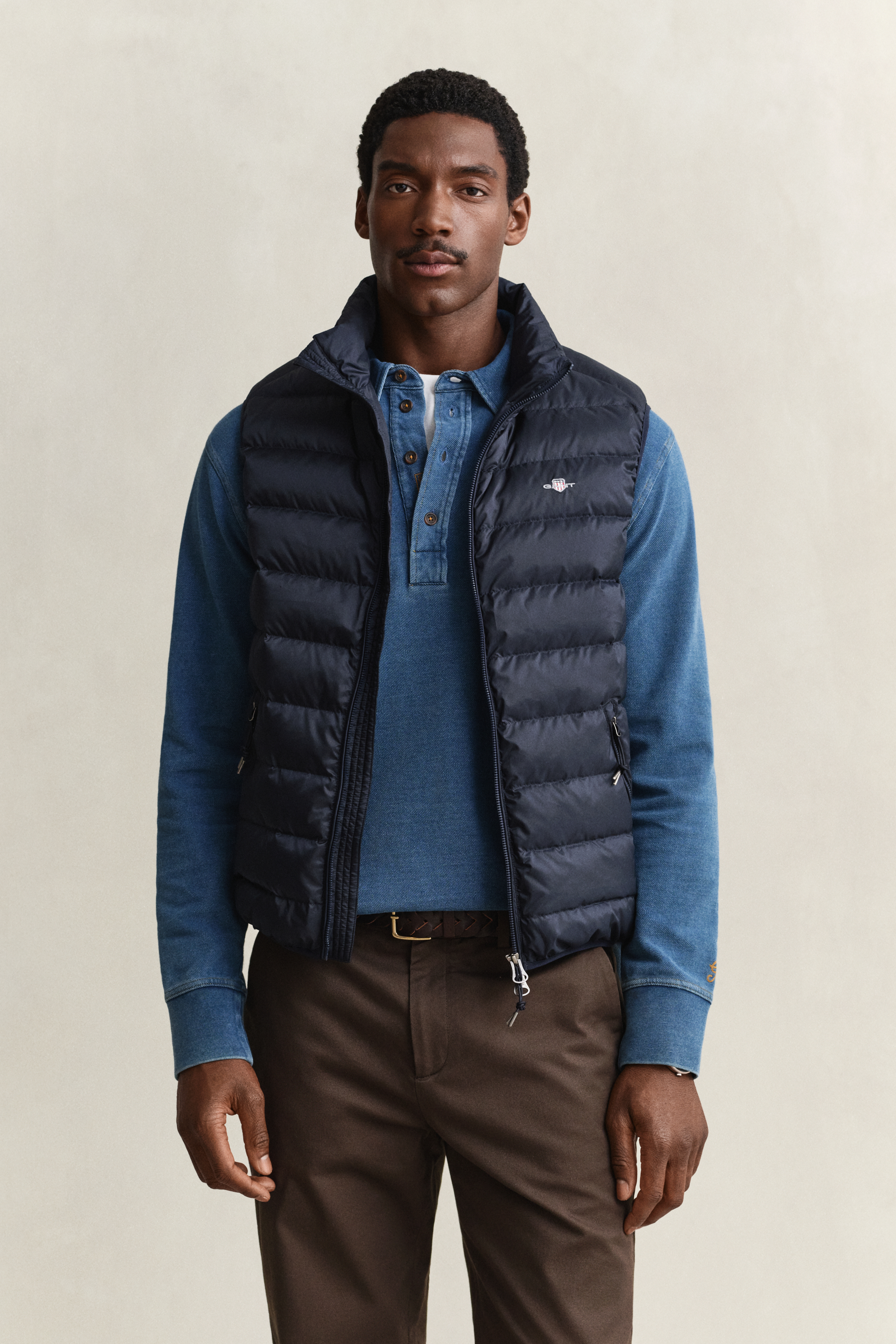 Gant Logo Light Down Gilet - Bild 4