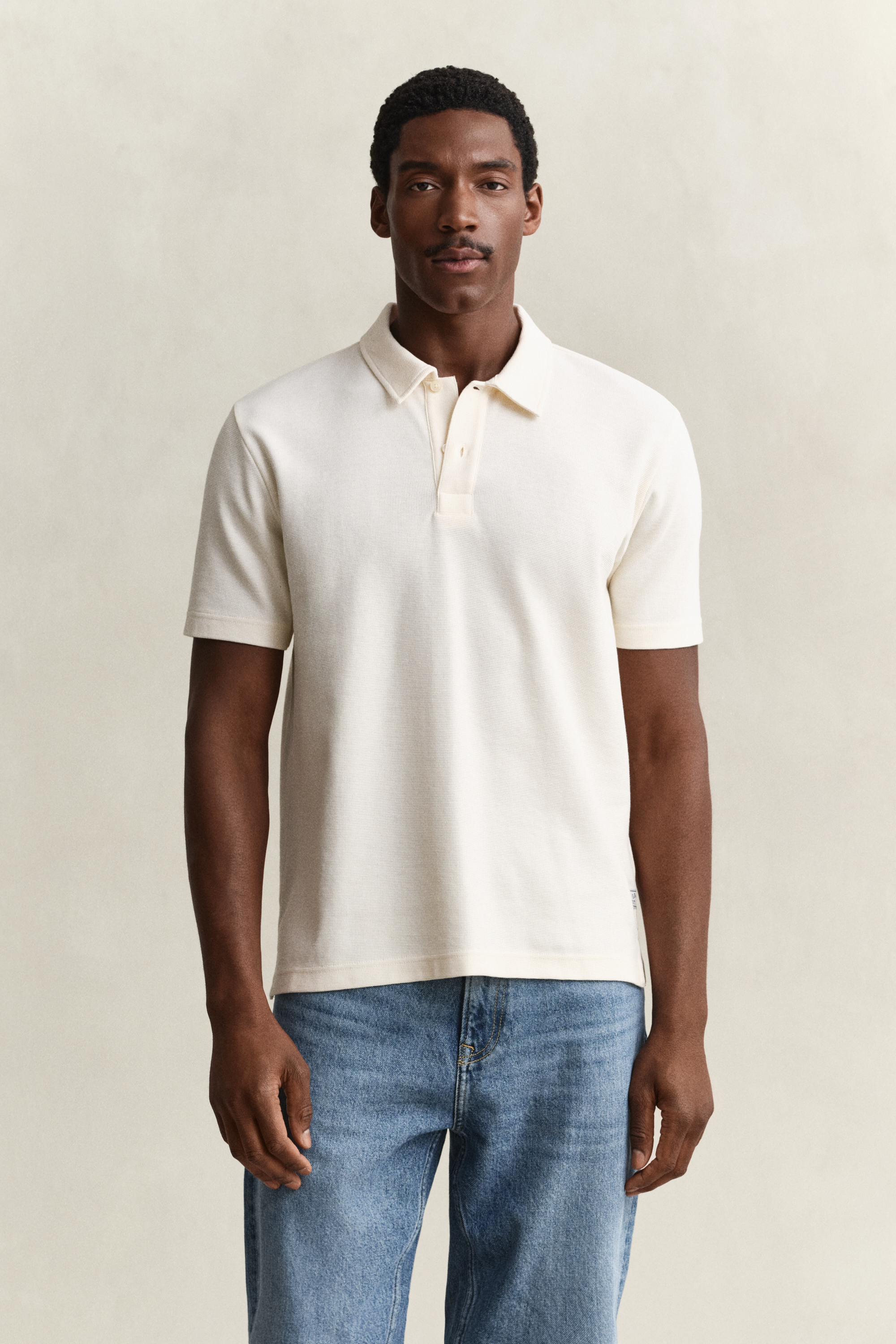 Gant Micro-Textured Polo Shirt - Bild 2